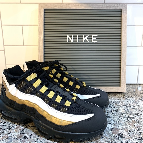nike air max 95 og black metallic gold